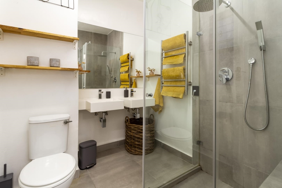 1 Bedroom Property for Sale in Sea Point Western Cape